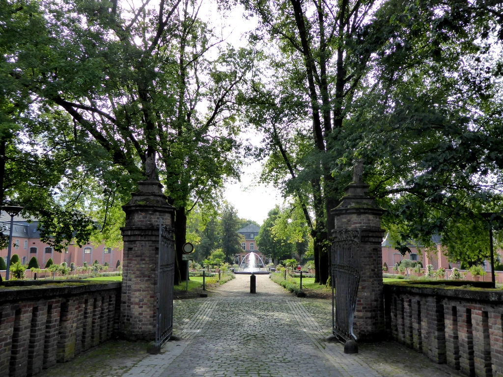 002.webp
