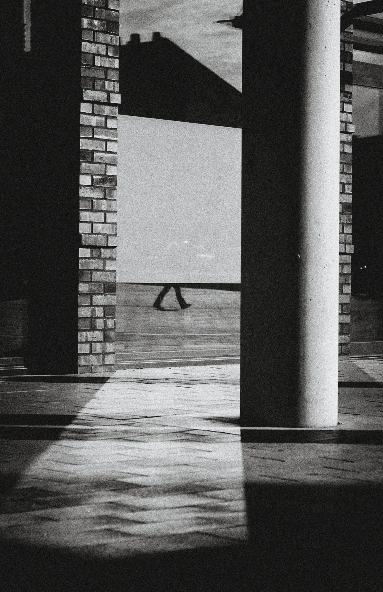 644533
