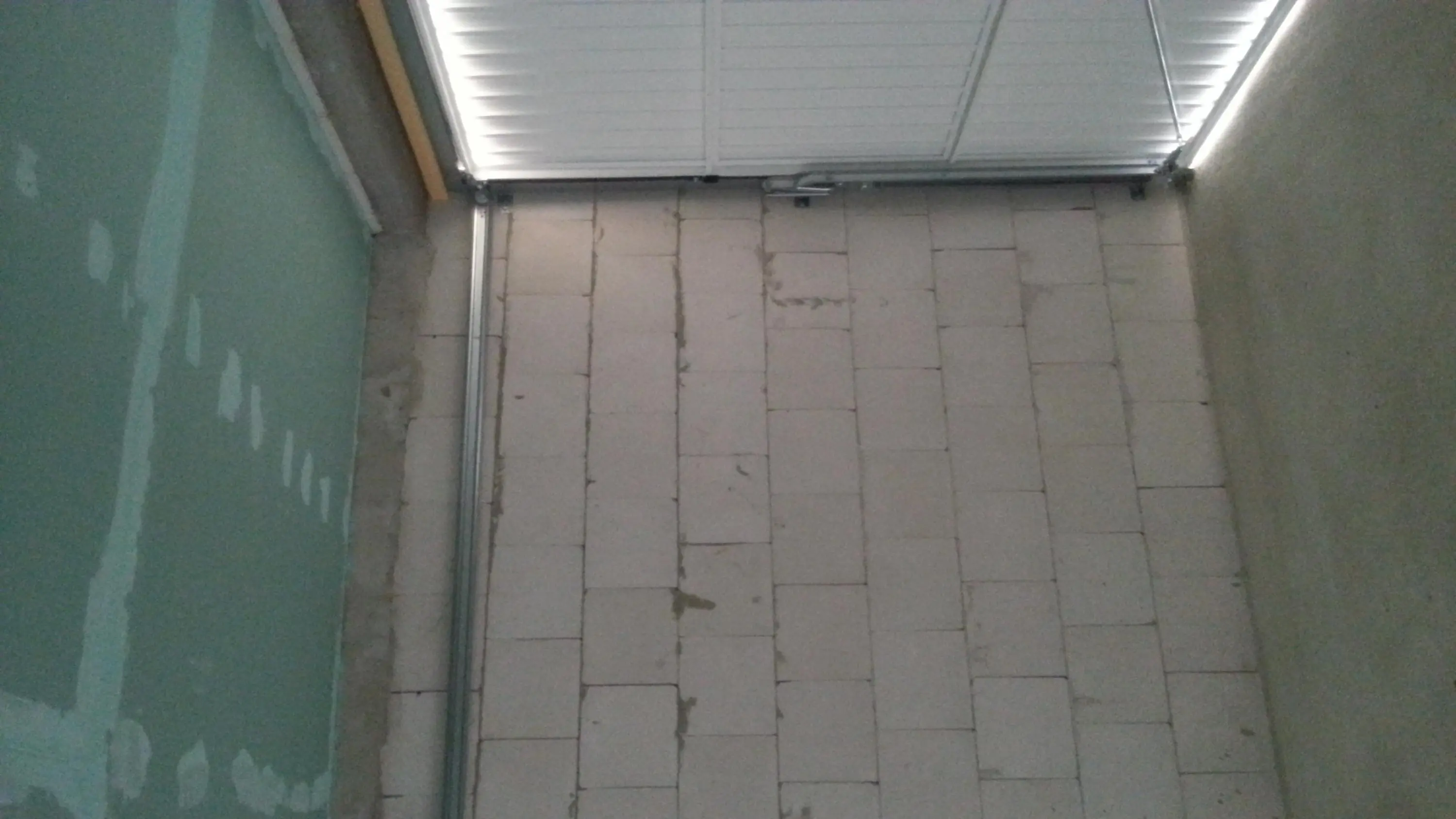 Garage fertig, welche Farbe von innen?