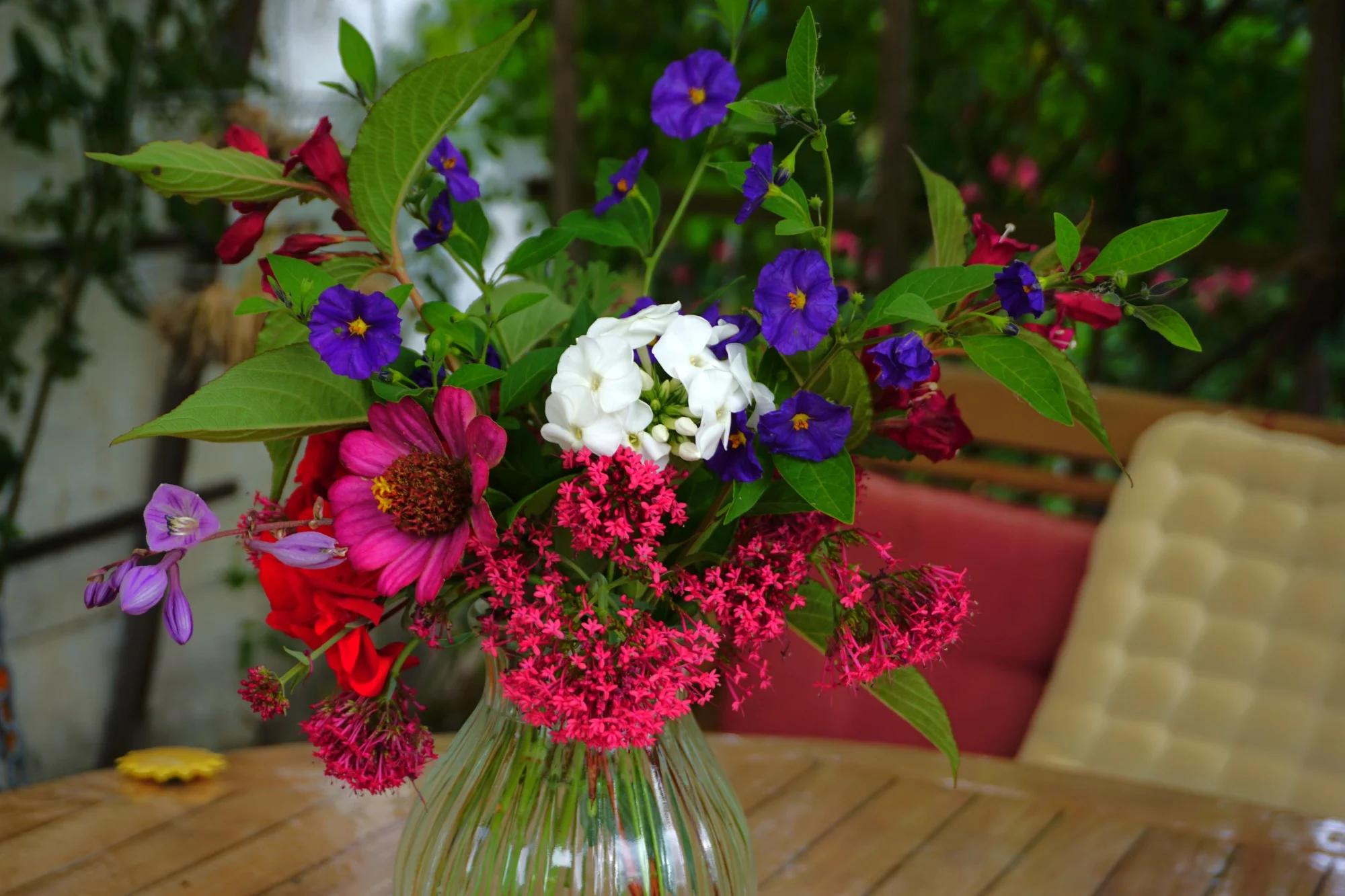 25blmn123.webp