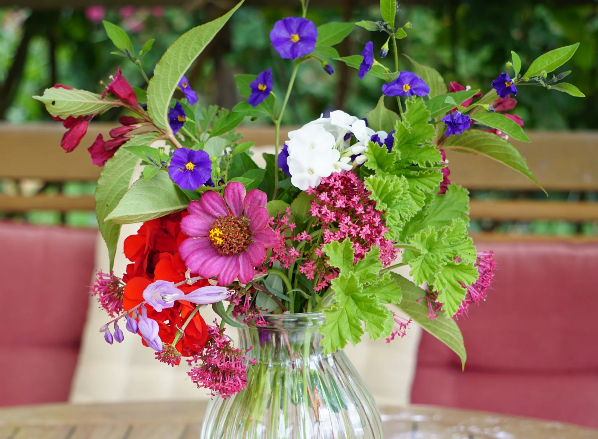 25blmn124.webp