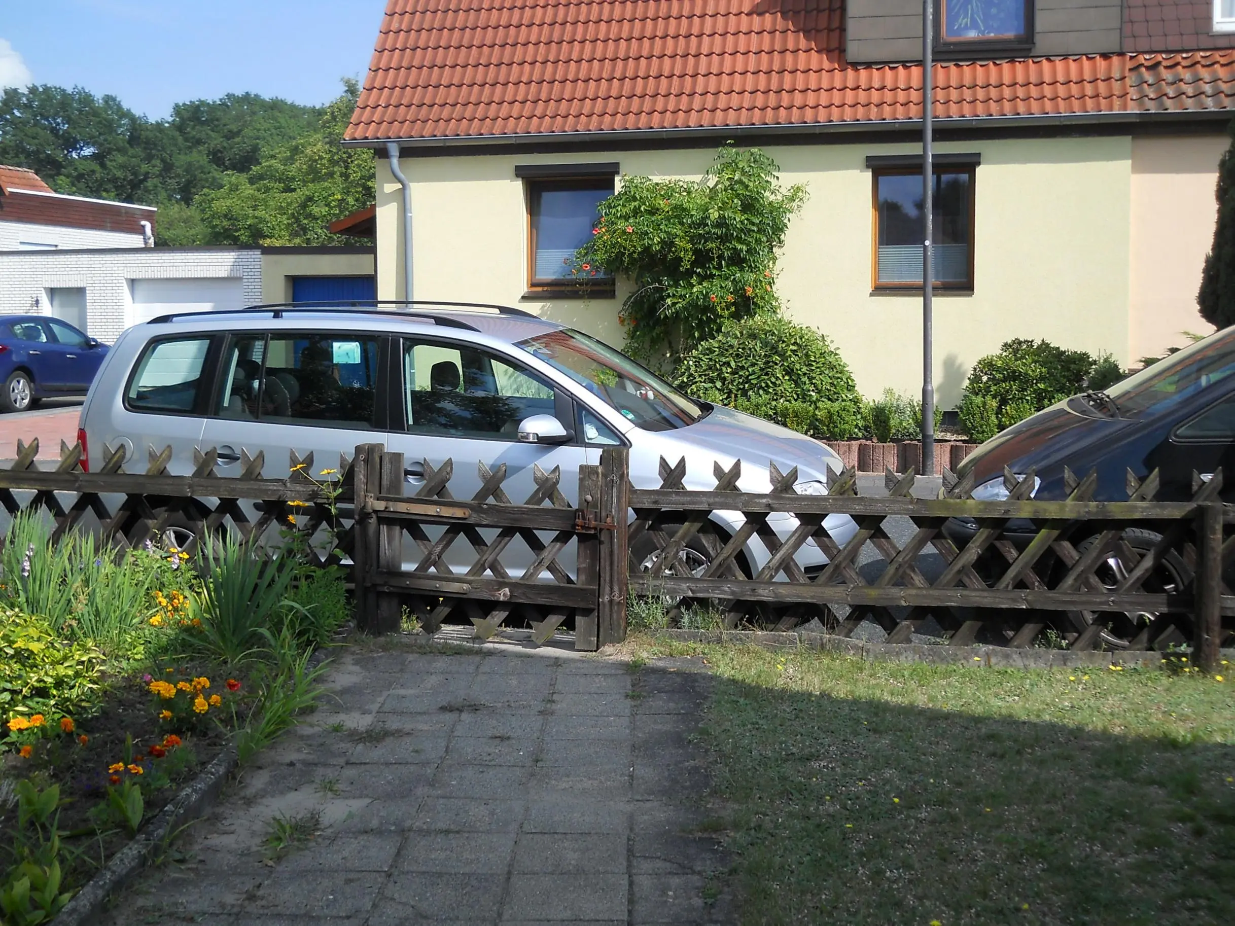 Hauseingang zugeparkt was mach