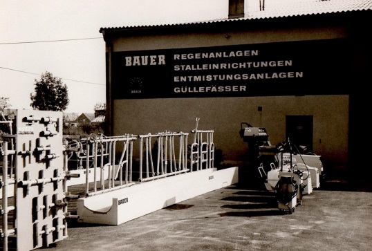 Firma BAUER 1220 Wien-Breitenleerstrasse.jpg