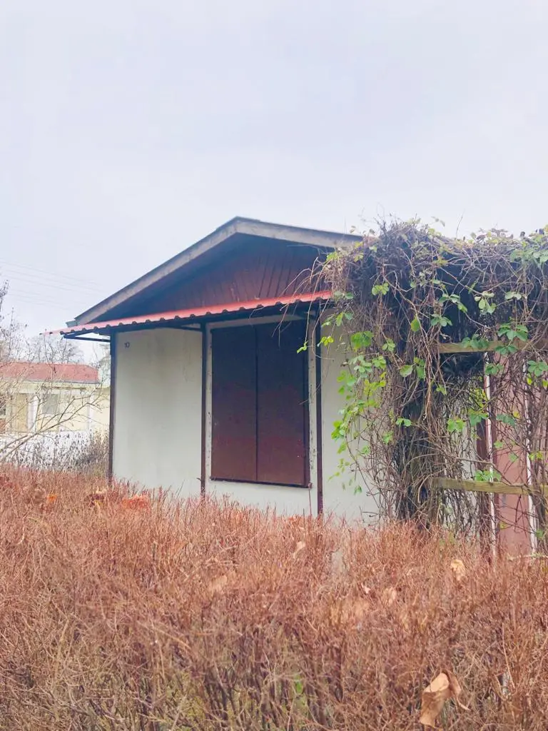 Umbau Renovierung Gartenlaube DDR
