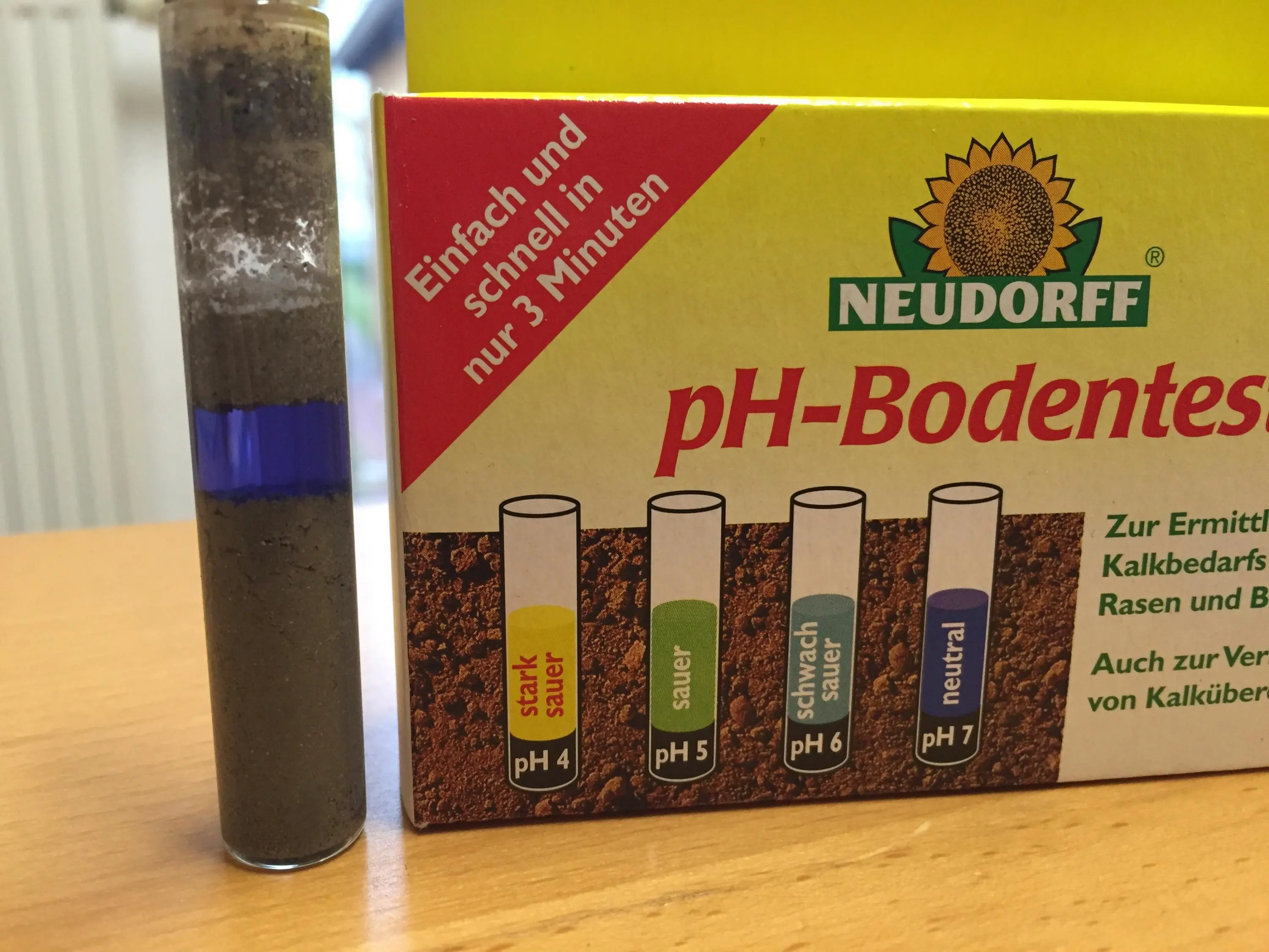 pHWert 7 / Graue Stellen im Rasen Düngen notwendig?