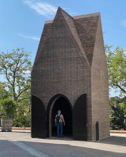 Mary's Mantle Kapelle.webp