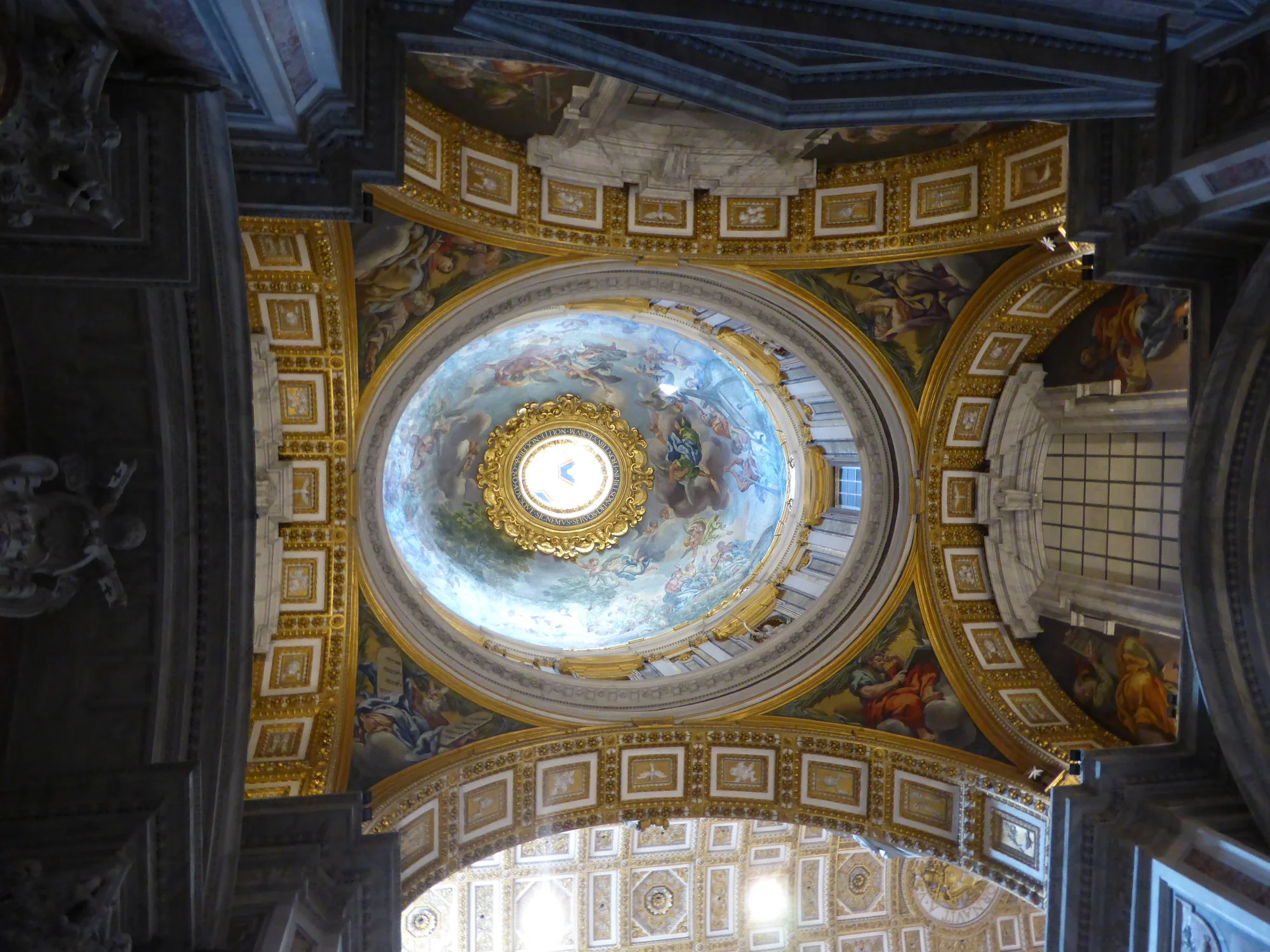 Petersdom, Seitenschiff.webp