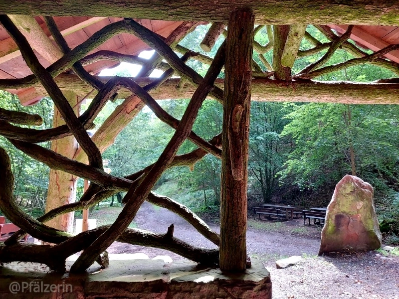 Schutzhütte am Klosterbrunnen 3.webp
