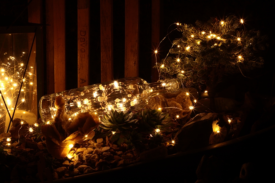 Wasserflasche beleuchtet_auf Sempswanne_900.webp