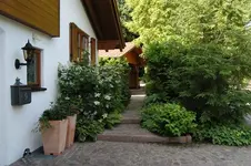 Vorgarten_bearb.webp