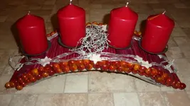 Adventsständer mit Äpfelchen und Deko.webp