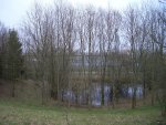 _Biotop-März-Teich vor Werksansicht.JPG