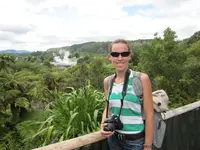 06_Rotorua-Te Puia-Blick auf den Pohutu Geysir (1).webp