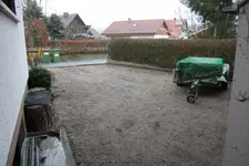 Parkplatz vor Garage.webp
