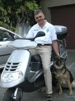 HJ Roller und Biene.webp