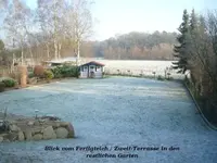 Blick ab Teich auf restlichen Garten_klein.webp