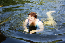 Die mit den Koi schwimmt!.webp