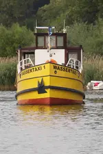 P7016080 Wassertaxi Potsdam.webp