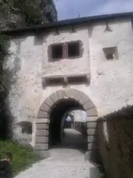 09102011396.webp