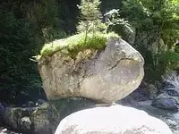 4. mikaa.... nur ein Kieselstein  !.webp