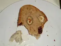 12. hemaru53.... Nussbrot mit Schmalz......webp