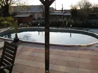 Pool_Maerz08.webp