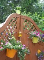 Trennwand mit Blumen.webp
