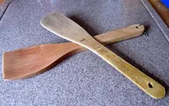 breite Holzloeffelv.webp