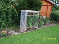 025_900x900_300KB.webp