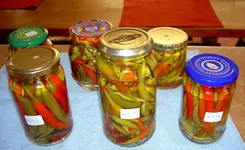 Chillis eingelegt (1)v.webp