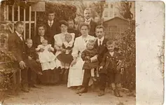 1911 Familie.webp
