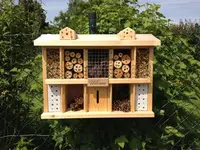 insektenhotel-garten-foto.webp