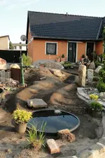 2011KW23_C5755.webp