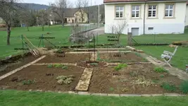 Garten mit Beschriftung 06.04.2012.webp