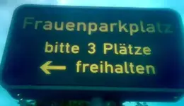 frauenparkplatz.webp