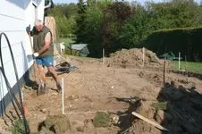 Wasserleitung kommt unter die Erde_klein.webp