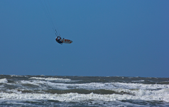 kite_surfer1_1000.webp