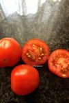 Erdbeertomate3.jpg Erdbeertomate3.jpg