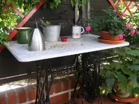 Maschinentisch.webp