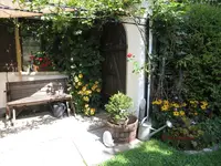 G_Gartenbank_Türe_oben_klein___08_2013_mr.ditschy.webp