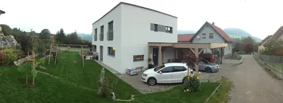 1387 Haus-Garten-Panorama.webp