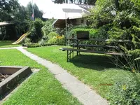G_Garten_Biergarnitur_Sonnenschirm_Laptop_oben_08_2013_mr.ditschy.webp