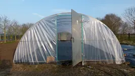 Gewächshaus 1.webp