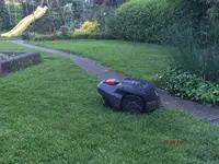 G_Rasen_Rasenroboter_Robbo_Sauwetter__05.05.2014_mr.ditschy.webp