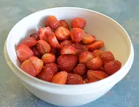 DSC_9263_Schusselchen_Erdbeeren.webp