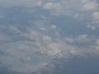 Himmel über den Pyrenäen aus dem Flugzeug.webp