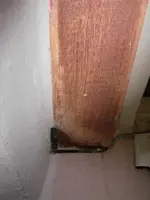 Türrahmen außen im Bodenbereich.webp
