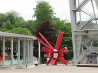 Rot_am_Atomium_IMG_2508.webp