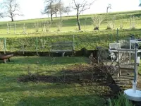 2015-04-09 Heckenpflanzung6.webp