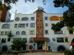 P1070124 Hundertwasserschule Wittenberg.jpg